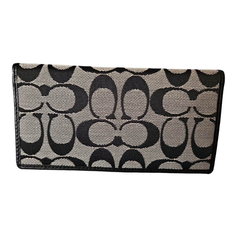 Coach Wallet - Picture 9 of 9